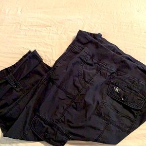 Women’s Calvin Klein black capris sz XXL